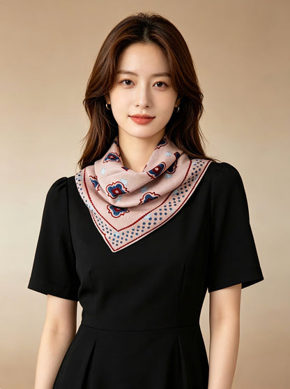 庭光雅韻｜薄手ウールスクエアスカーフ｜Garden Elegance | Lightweight Wool Square Scarf