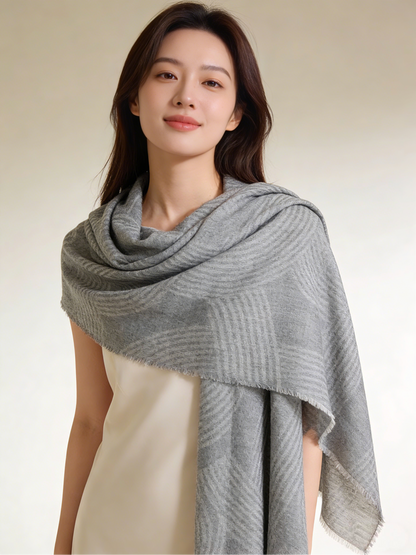 薄手ウール100％ストール・大判・軽やか（ダークグレー）｜100% Lightweight Wool Scarf（Dark Gray）