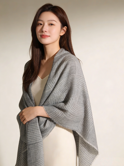 薄手ウール100％ストール・大判・軽やか（ダークグレー）｜100% Lightweight Wool Scarf（Dark Gray）